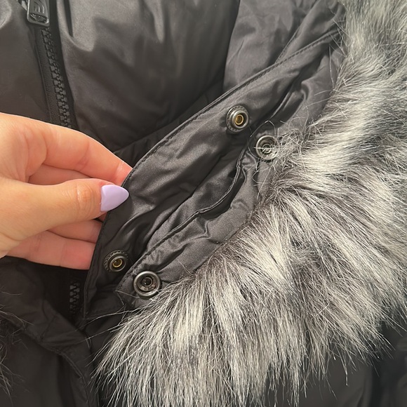 The North Face Winter Coat - Picture 9 of 9